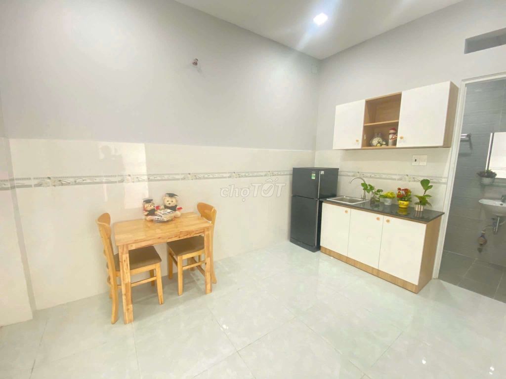 TRỐNG SẴN PHÒNG TRỌ DẠNG STUDIO GIÁ SIÊU RẺ, CÓ THANG MÁY