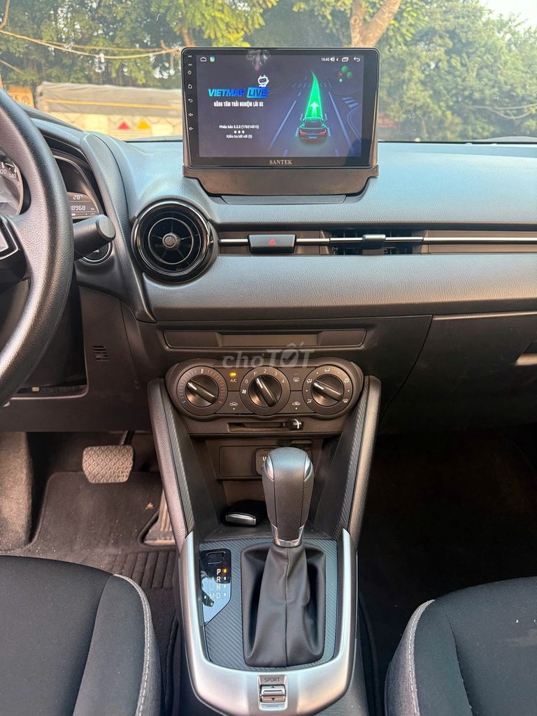 Mazda 2 AT sản xuất 2024, sơn nguyên bản 99%. Mua bán Ô tô tại Quận Long Biên Hà Nội được đăng bởi Long Biên Cars hình 17