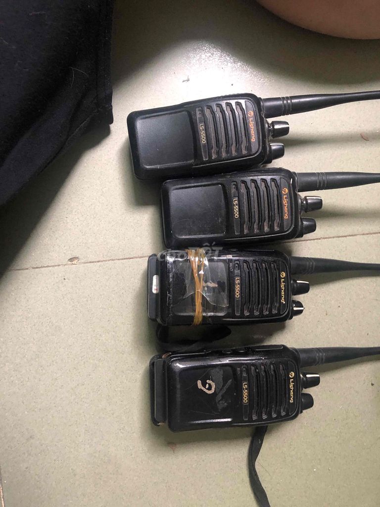 Thanh lý lô 9 bộ đàm Motorola, Kenwood, Lisheng⁠. Mua bán Đồ chuyên dụng, Giống nuôi trồng tại Quận Hoàn Kiếm Hà Nội được đăng bởi Mitsuri Kanroji hình 1