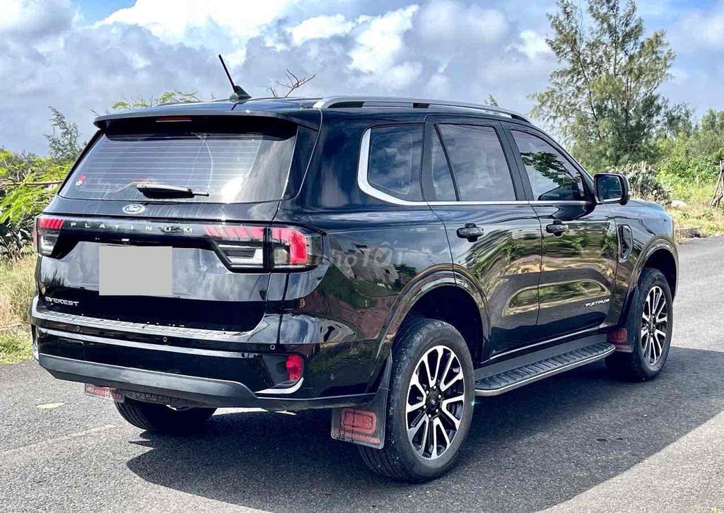 Everest Platinum 2024 Xe Tại Hãng Ford. Mua bán Ô tô tại Quận Tân Bình Tp Hồ Chí Minh được đăng bởi FORD PHỔ QUANG XE CŨ hình 4