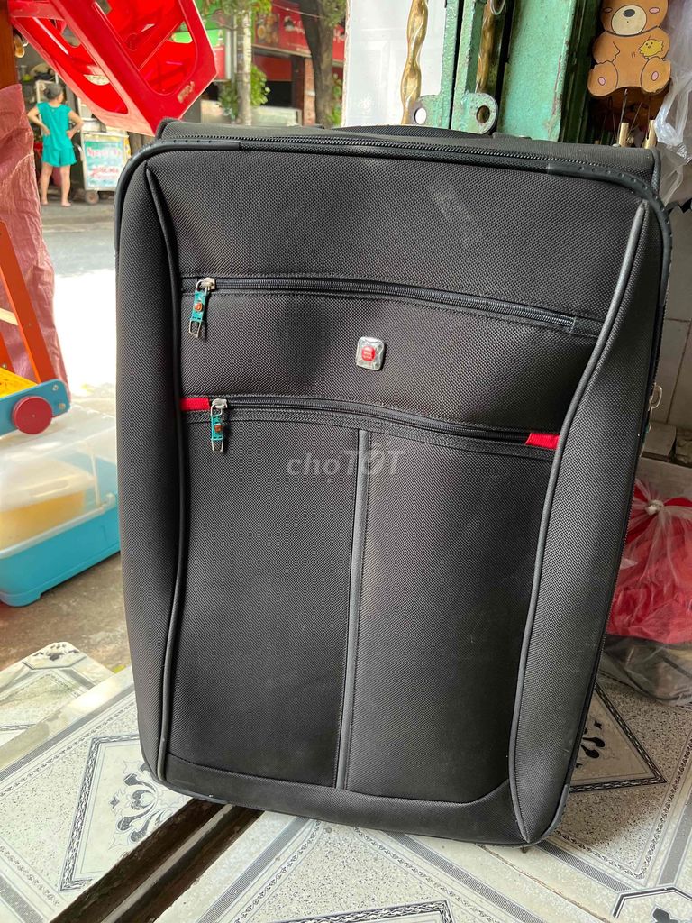 Vali kéo Sakos đen 30x40x60 cm. Mua bán Túi xách tại Quận Gò Vấp Tp Hồ Chí Minh được đăng bởi Ngô Triệu Khánh Ngọc  hình 1