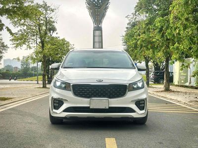 BÁN GẤP Sedona 2019 Luxury D - 75000 km màu trắng