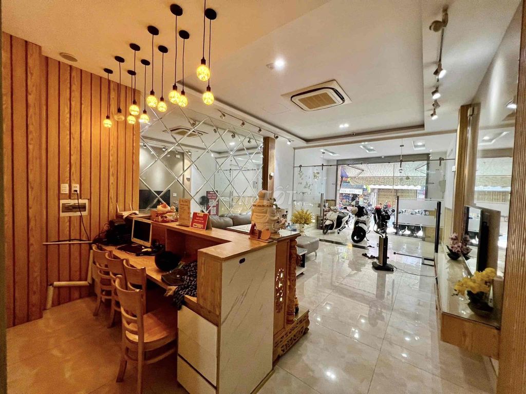 💜Cho thuê nhà 3 tầng gần Nguyễn Văn Linh ngang 5m5, phù hợp spa cty ,