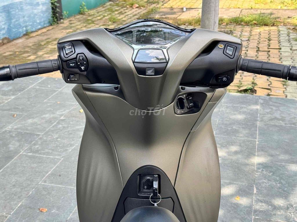 SH 125 ABS 2020 MIX VÀNG CÁT MÁY ZIN CHÍNH CHỦ. Mua bán Xe máy tại Thành phố Thủ Đức Tp Hồ Chí Minh được đăng bởi Khoa Đặng hình 7