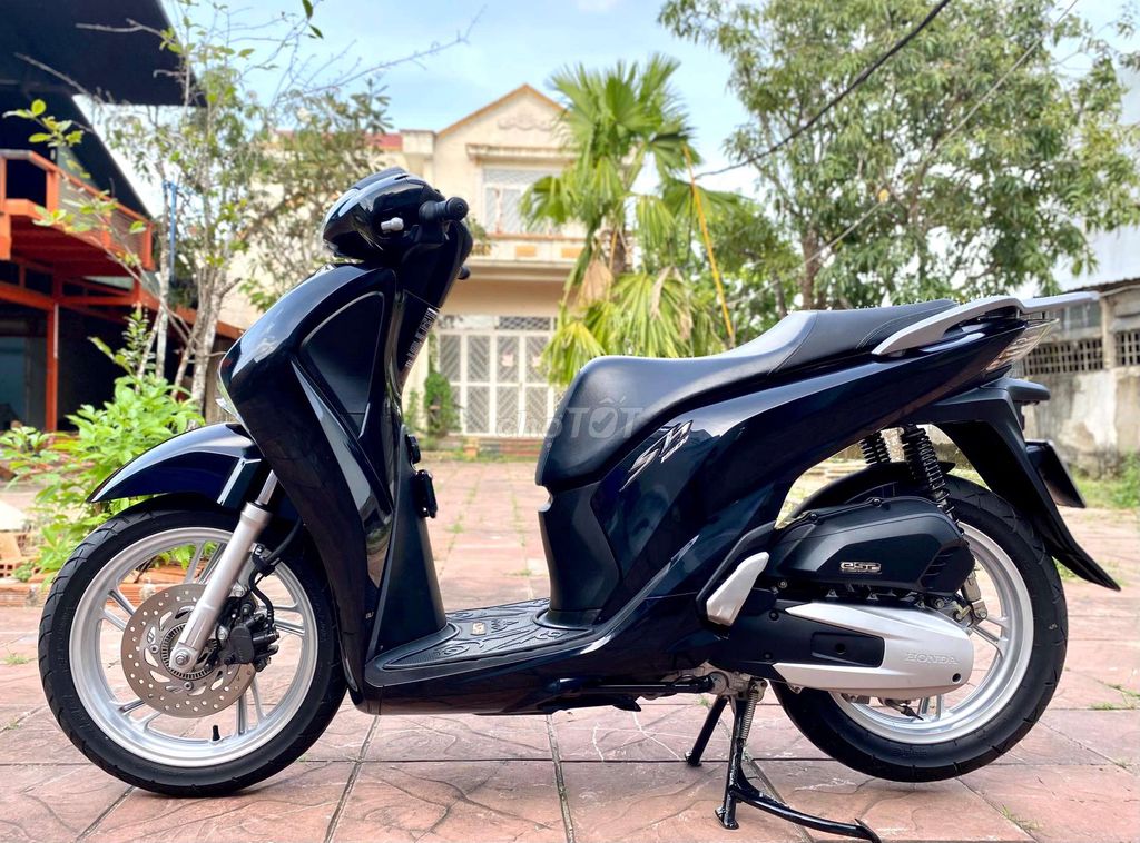 Hàng bỏ mẫu SH 150i ABS 2017 Máy Zin êm. Mua bán Xe máy tại Quận Ninh Kiều Cần Thơ được đăng bởi Xe Máy TÂN LIÊN HƯNG 1 91B hình 3