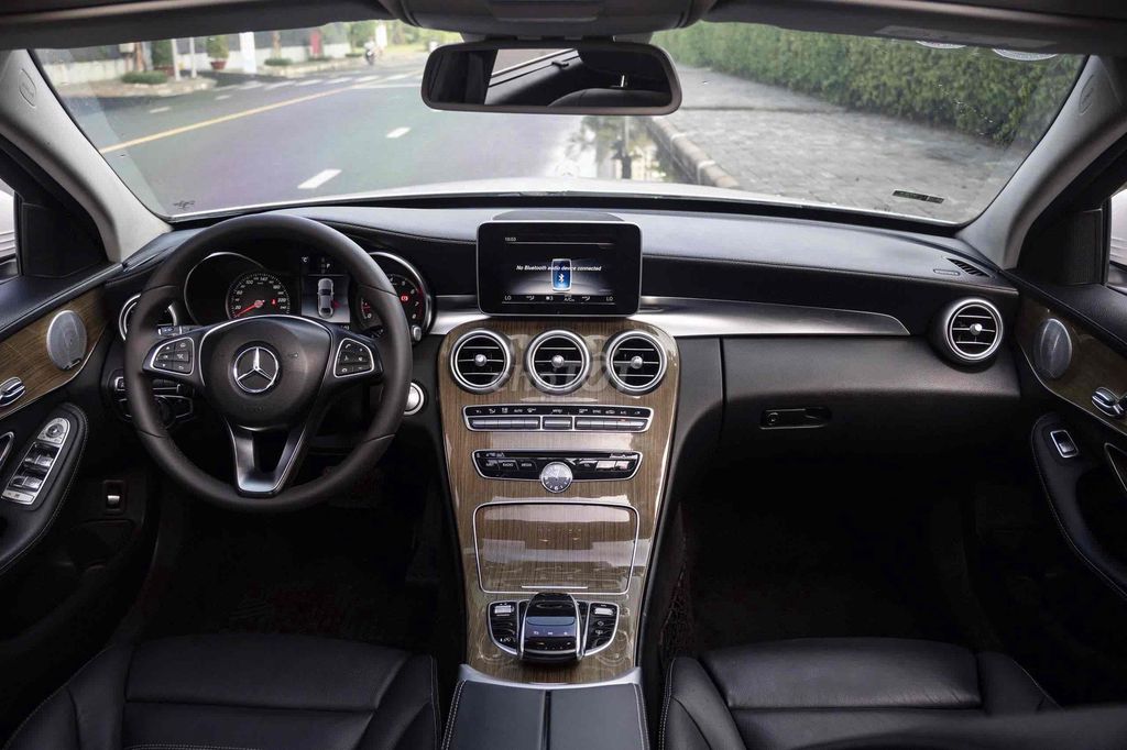 Mercedes Benz C250 Exclusive 2018 - Trắng/Đen. Mua bán Ô tô tại Quận 7 Tp Hồ Chí Minh được đăng bởi Bi Xe Đức hình 11