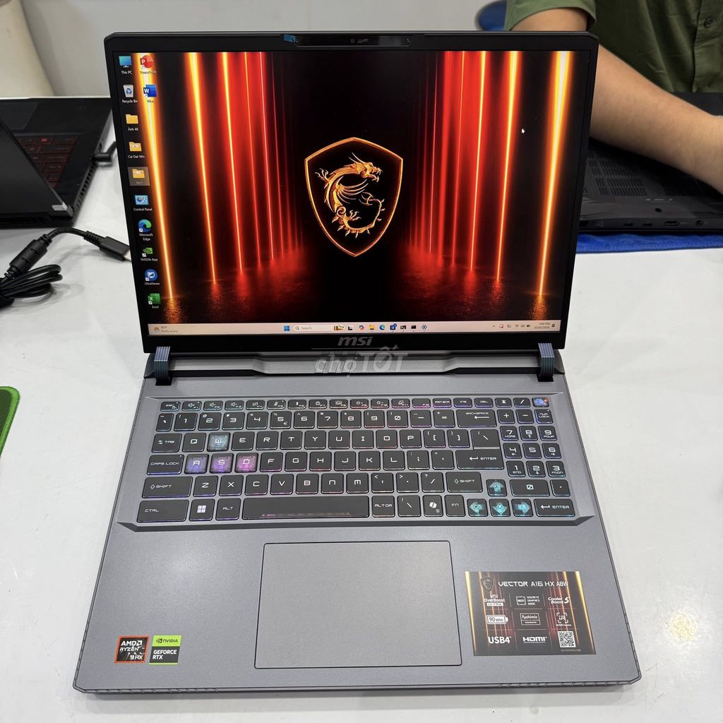 MSI Vector 16 2025 R9 8940HX RTX 5070TI. Mua bán Laptop tại Quận Hai Bà Trưng Hà Nội được đăng bởi Nguyễn Kha hình 1