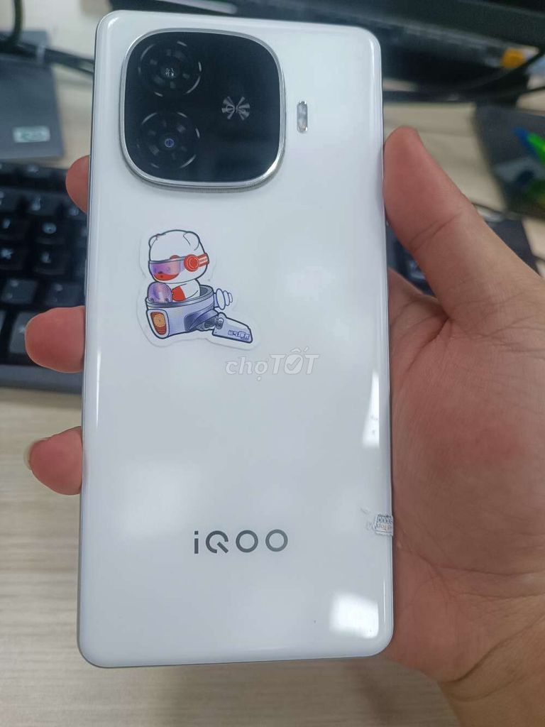 iQOO Z9 Turbo 12GB/256GB Trắng 80W. Mua bán Điện thoại tại Quận Thanh Xuân Hà Nội được đăng bởi Duong hình 1