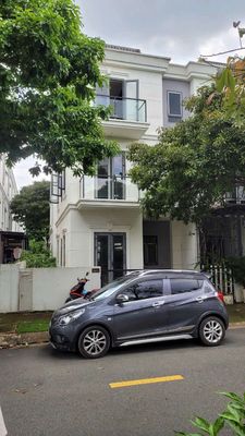 Nhà phố 110 m² · 4 PN · Sim city