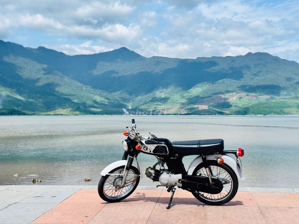 Xe máy 67 Trắng Đen. Mua bán Xe máy tại Thành phố Huế Thừa Thiên Huế được đăng bởi bùi mạnh linh hình 1