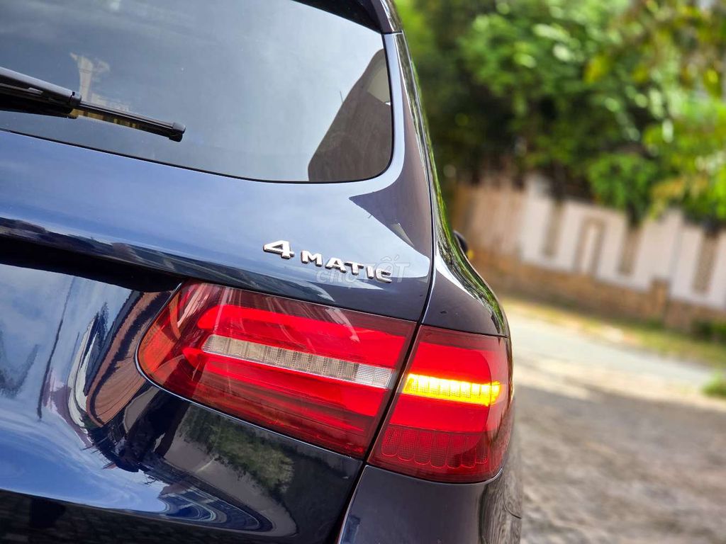Tầm 800tr có GLC300 4 MATIC chất xe 1 chủ. Mua bán Ô tô tại Quận 7 Tp Hồ Chí Minh được đăng bởi Nguyễn Hoàng Vũ hình 5
