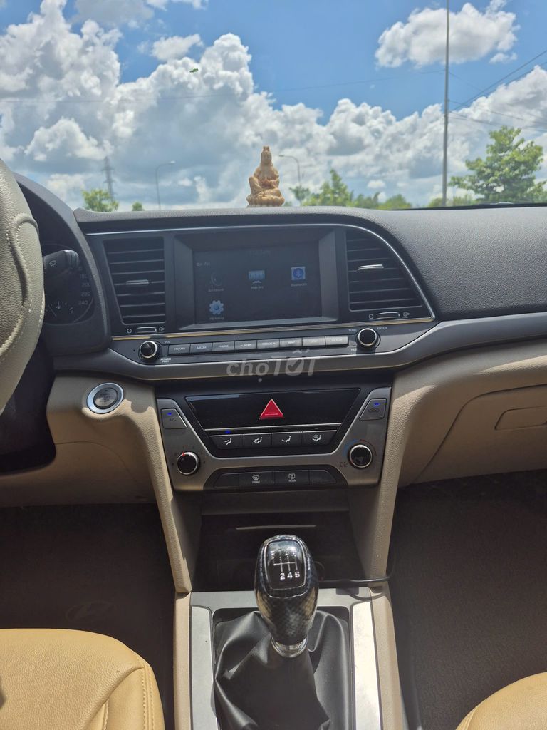 Hyundai Elentra số sàn 2019 - phân khúc C. Mua bán Ô tô tại Quận Cái Răng Cần Thơ được đăng bởi Tình là gì hình 19