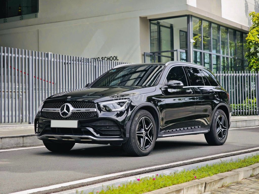 🔺MERCEDES GLC 300 4MATIC V1 MODEL 2023 ĐEN/NÂU. Mua bán Ô tô tại Quận 7 Tp Hồ Chí Minh được đăng bởi Tung hình 1