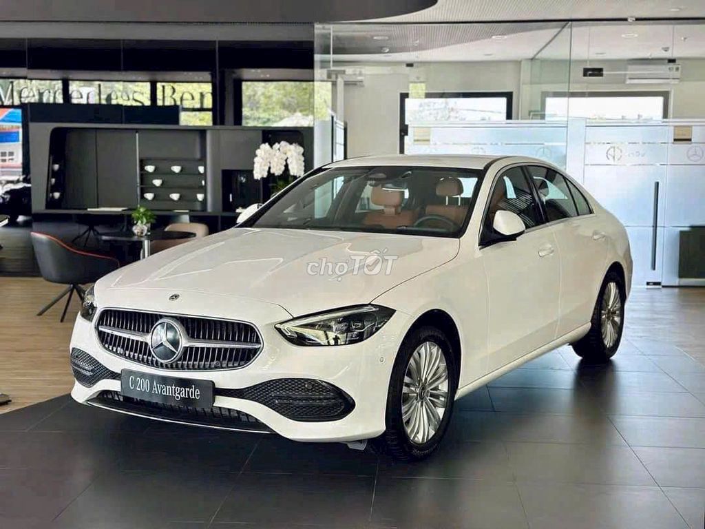 Mercedes-Benz C200 2025. Mua bán Ô tô tại Thành phố Thủ Đức Tp Hồ Chí Minh được đăng bởi Ho Hai Kim Long hình 5
