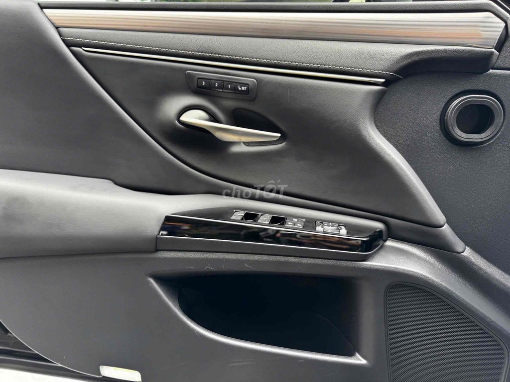 Lexus ES250 F.Sport sx 2021 nhập Nhật siêu đẹp. Mua bán Ô tô tại Quận Cầu Giấy Hà Nội được đăng bởi Cao Quý hình 14