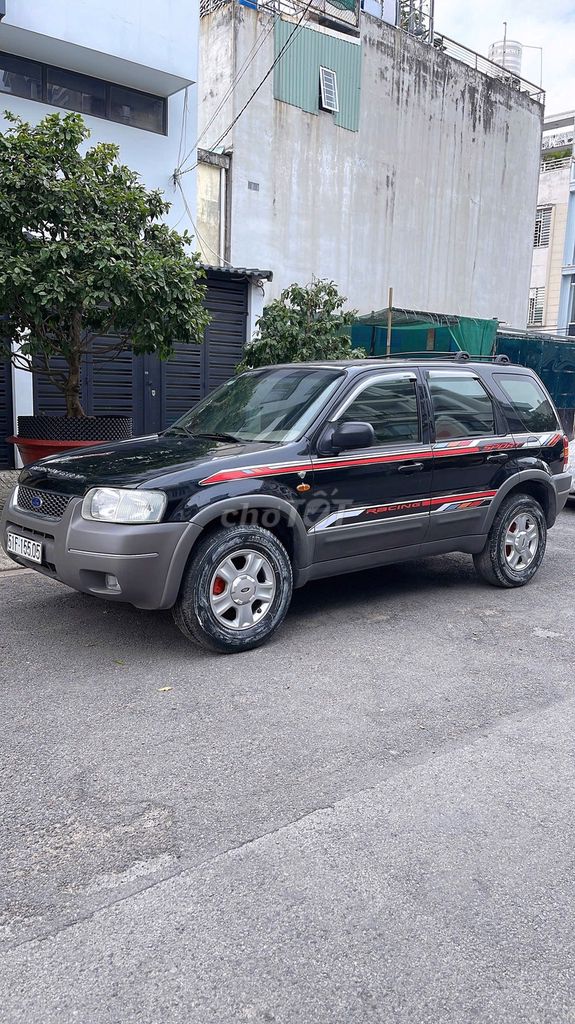 Ford Escape 2004 3.0L XLT - 130000 km