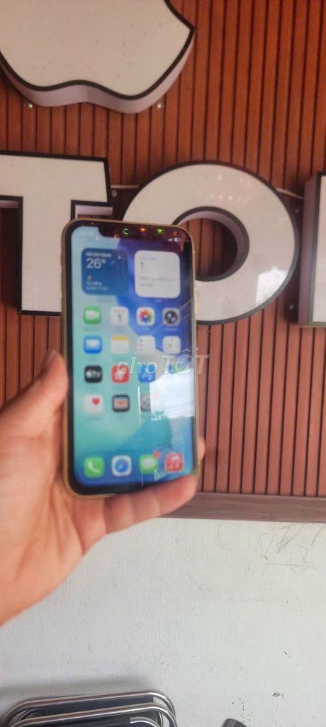 Apple iPhone 11 Vàng màn zin. Mua bán Điện thoại tại Thành phố Quảng Ngãi Quảng Ngãi được đăng bởi Lê hữu hình 1