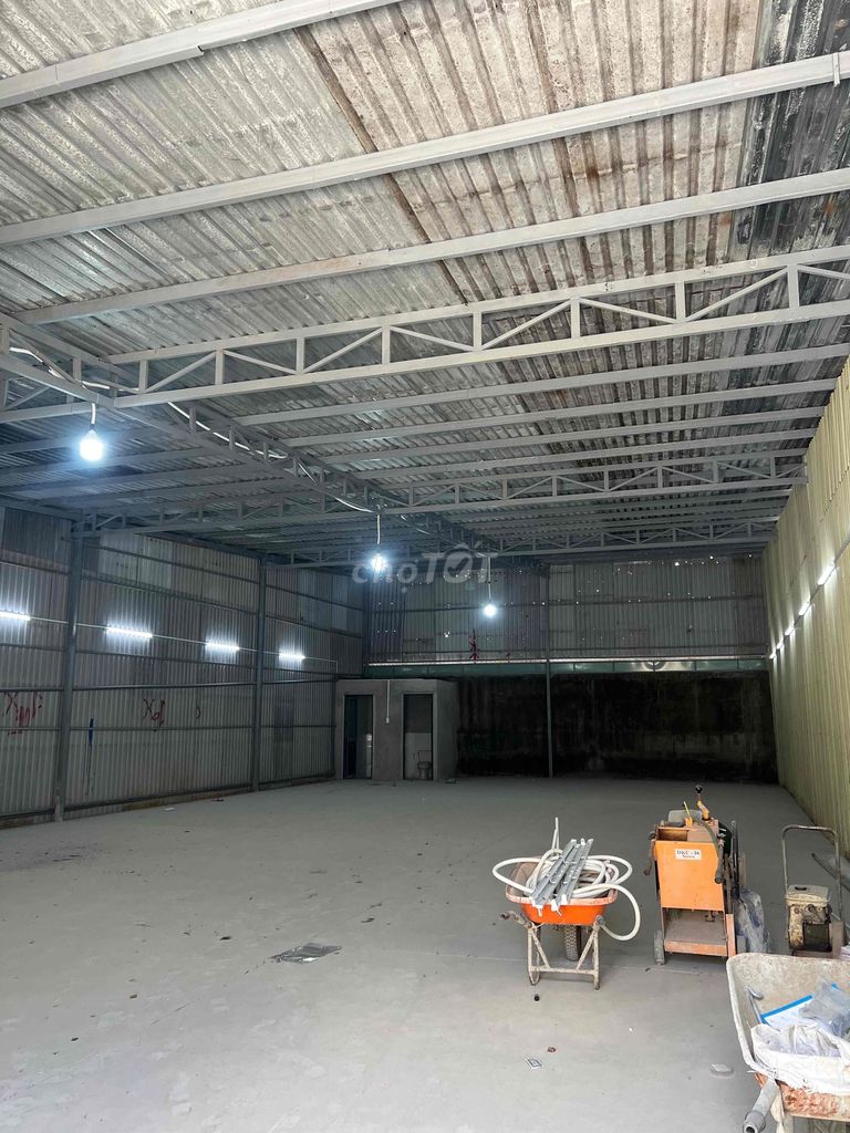 Kho Xửởng 300m giá 15 triệu