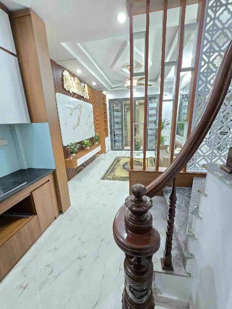 4-этажный дом площадью 32 м² в аренду, 3 спальни, Хоанг Май