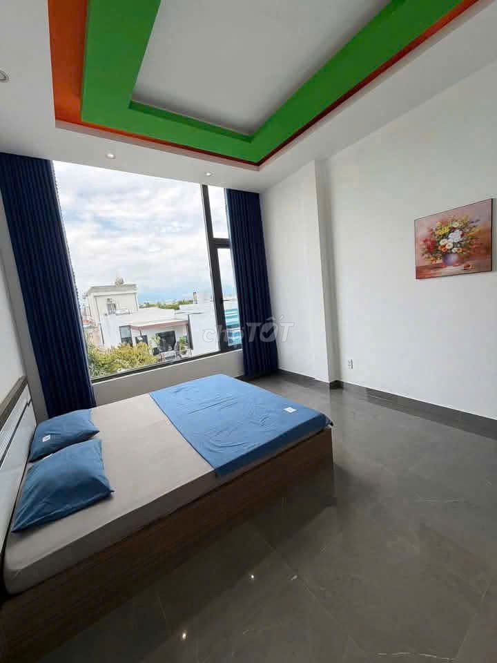 Аренда · 8 комн. · 100 м² · Quận Ngũ Hành Sơn, ул. Đường Đông Hải 2