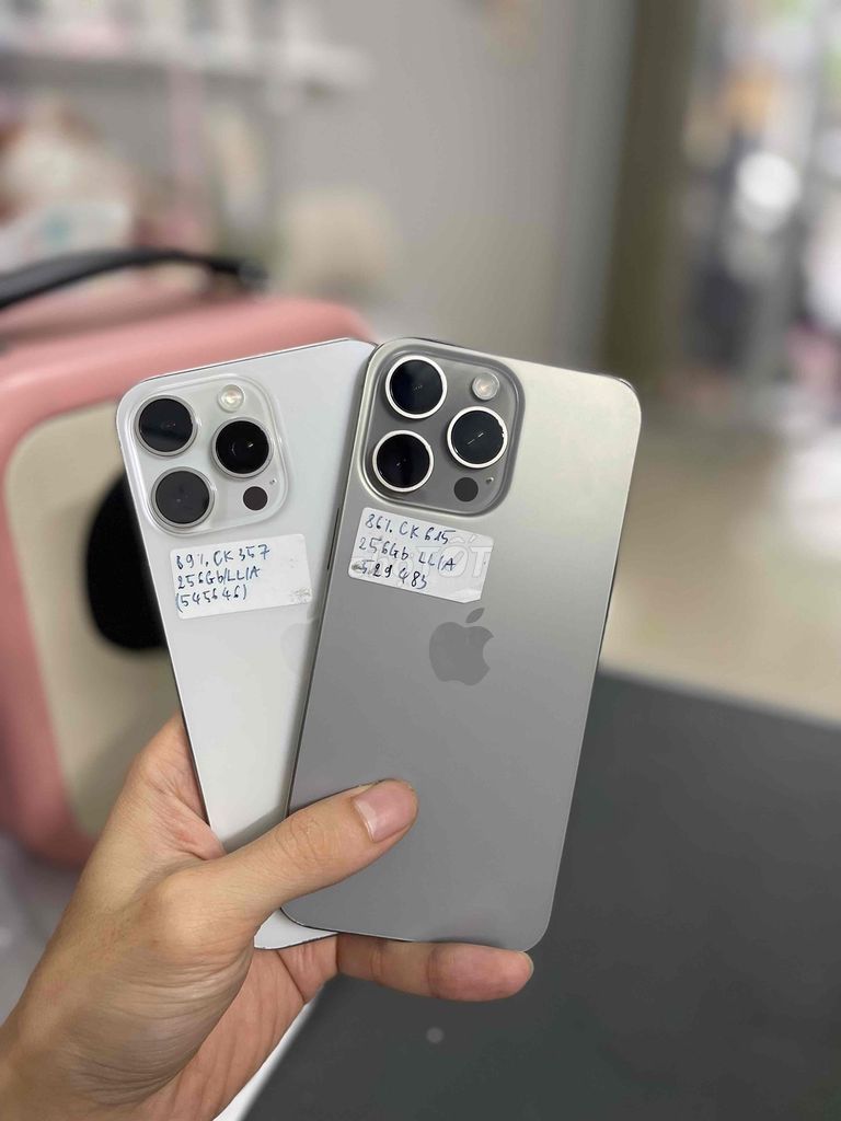 Apple iPhone 15 Pro Max 256GB Trắng, Xám. Mua bán Điện thoại tại Thành phố Buôn Ma Thuột Đắk Lắk được đăng bởi Hoàng Thái hình 1