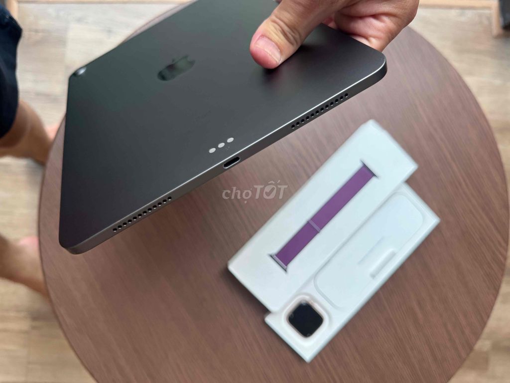 Apple iPad Air 4 Wifi Xám 64GB. Mua bán Máy tính bảng tại Quận Hoàng Mai Hà Nội được đăng bởi chu  hình 1