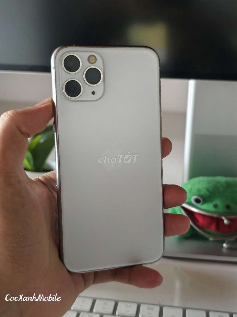 iPhone 11 Pro 64GB Bạc zin full chức năng, màn mực. Mua bán Điện thoại tại Quận Liên Chiểu Đà Nẵng được đăng bởi Minh Hiệp CócXanhMobile hình 1