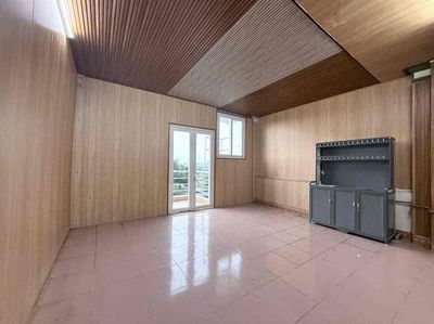 nhà mới hoàn thiện vào ở ngay