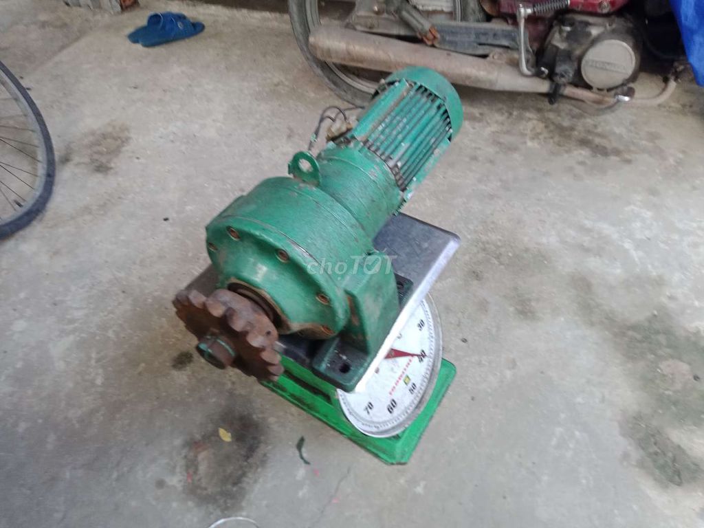 Motor giảm tốc như hình xài tốt