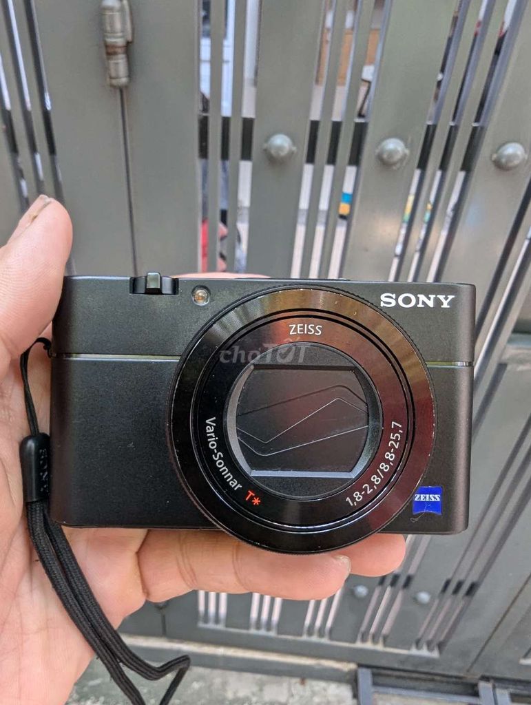 Sony RX100 Mark V, xách tay Thái Lan, 2 pin, zin