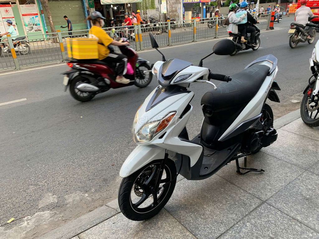 Yamaha Luvias 2012 mới 90% biển số thành phố