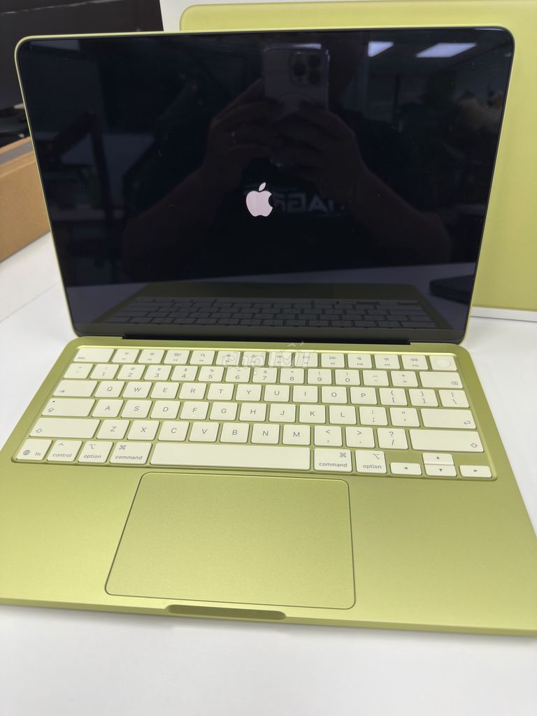 Apple Macbook NEO A18 Pro 13 inch 8GB/512GB. Mua bán Laptop tại Quận Bình Thạnh Tp Hồ Chí Minh được đăng bởi Vinh Nguyễn Thành hình 1