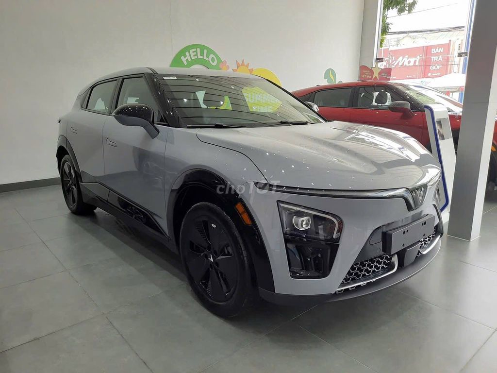 VinFast VF7 2025. Mua bán Ô tô tại Quận Đống Đa Hà Nội được đăng bởi Đoàn Hồng Minh hình 5