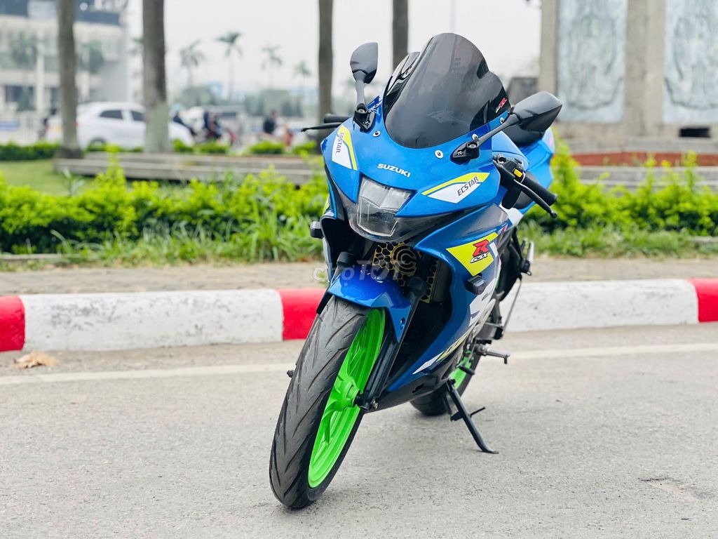 SUZUKI GSX 150R NGUYÊN ZIN BAO SANG TÊN. Mua bán Xe máy tại Quận Nam Từ Liêm Hà Nội được đăng bởi MAI HÒA hình 2