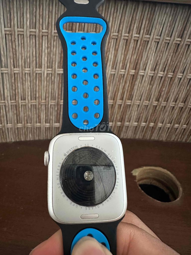 Apple Watch SE 2 44mm Bạc Like New. Mua bán Thiết bị đeo thông minh tại Thành phố Vũng Tàu Bà Rịa - Vũng Tàu được đăng bởi Lê Hoàng Hải hình 1