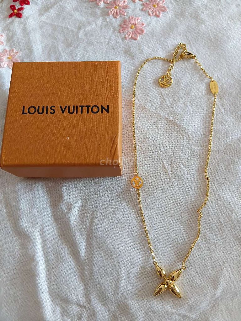 Pass dây chuyền Louis Vuitton siêu cấp. Mua bán Phụ kiện thời trang khác tại Huyện Mang Thít Vĩnh Long được đăng bởi Nhii Trinh hình 1