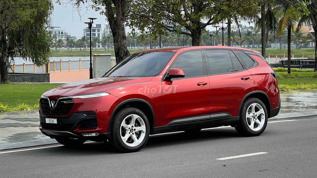 VinFast_Lux_SA 2.0 TURBO / Sản xuất : 2020