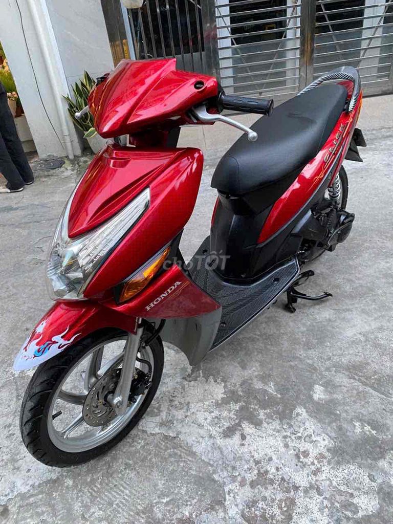 Honda Click 2011 110cc Đỏ. Mua bán Xe máy tại Quận Cầu Giấy Hà Nội được đăng bởi Anh Khoa hình 2
