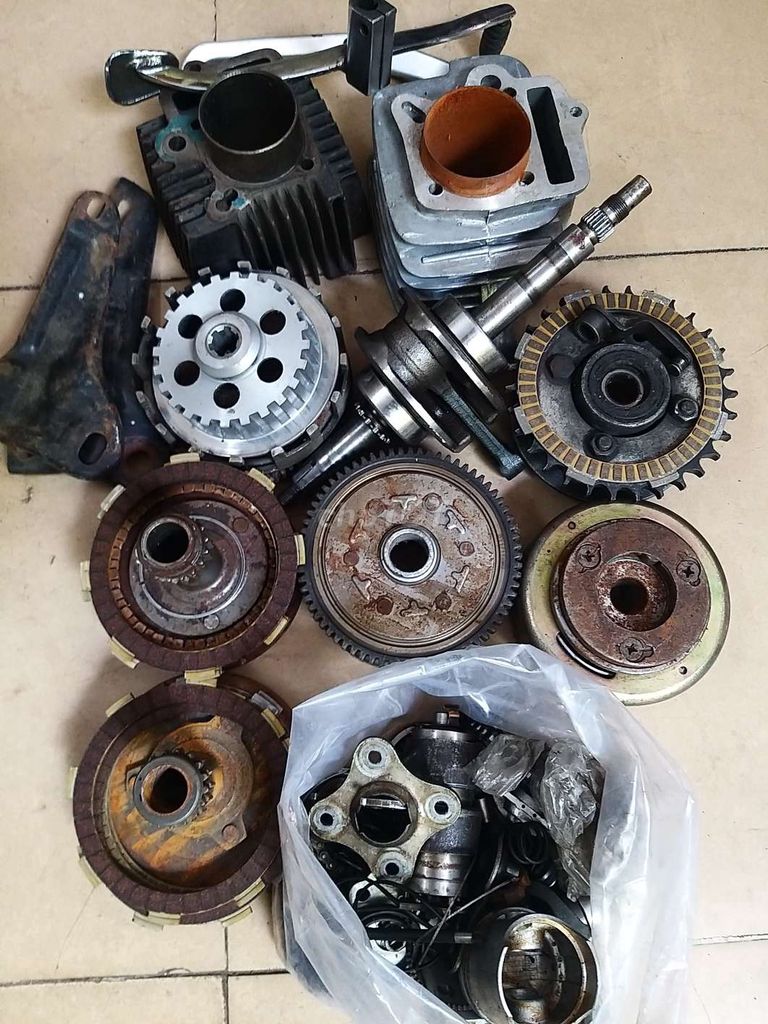 Phụ tùng xe máy bán lại cho anh em nào cần. Mua bán Phụ tùng xe tại Quận Hải Châu Đà Nẵng được đăng bởi VUDAT hình 2