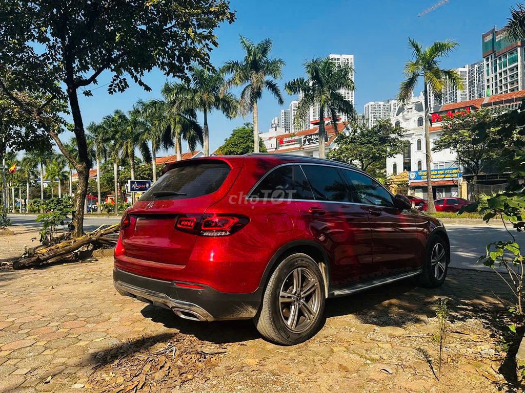 Mercedes-Benz GLC200 Facelift 2020 Đỏ. Mua bán Ô tô tại Huyện Hoài Đức Hà Nội được đăng bởi Duoc Nguyen hình 5