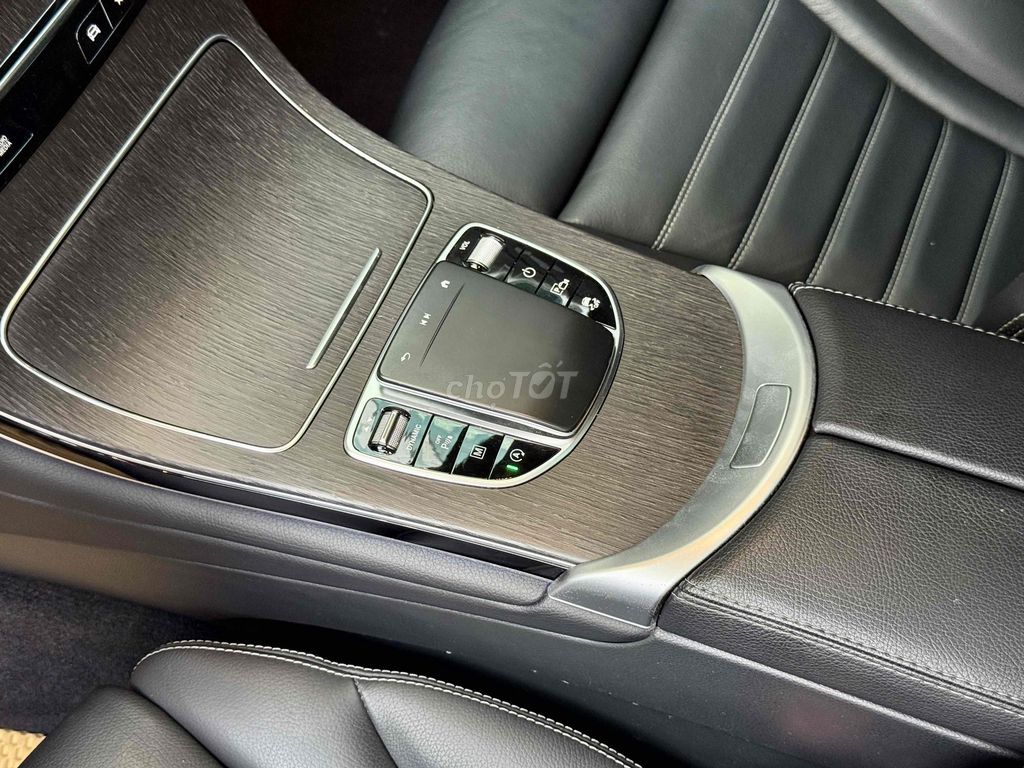 Mercedes Benz GLC Class 2021 - V1. Mua bán Ô tô tại Quận Tân Phú Tp Hồ Chí Minh được đăng bởi Lê Băng Vinh hình 14