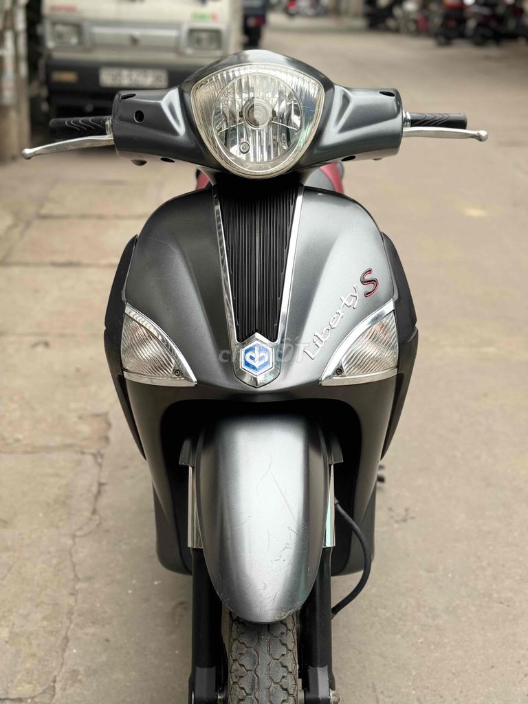 Piaggio Liberty 3v ie S đen sần xe đẹp máy zin. Mua bán Xe máy tại Quận Nam Từ Liêm Hà Nội được đăng bởi Cường nguyễn hình 4