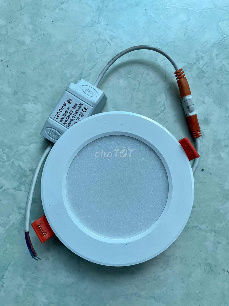 Đèn âm trần 7W Trắng 90mm Chưa sử dụng. Mua bán Đèn tại Quận Nam Từ Liêm Hà Nội được đăng bởi Bách hoá Mễ trì hình 1
