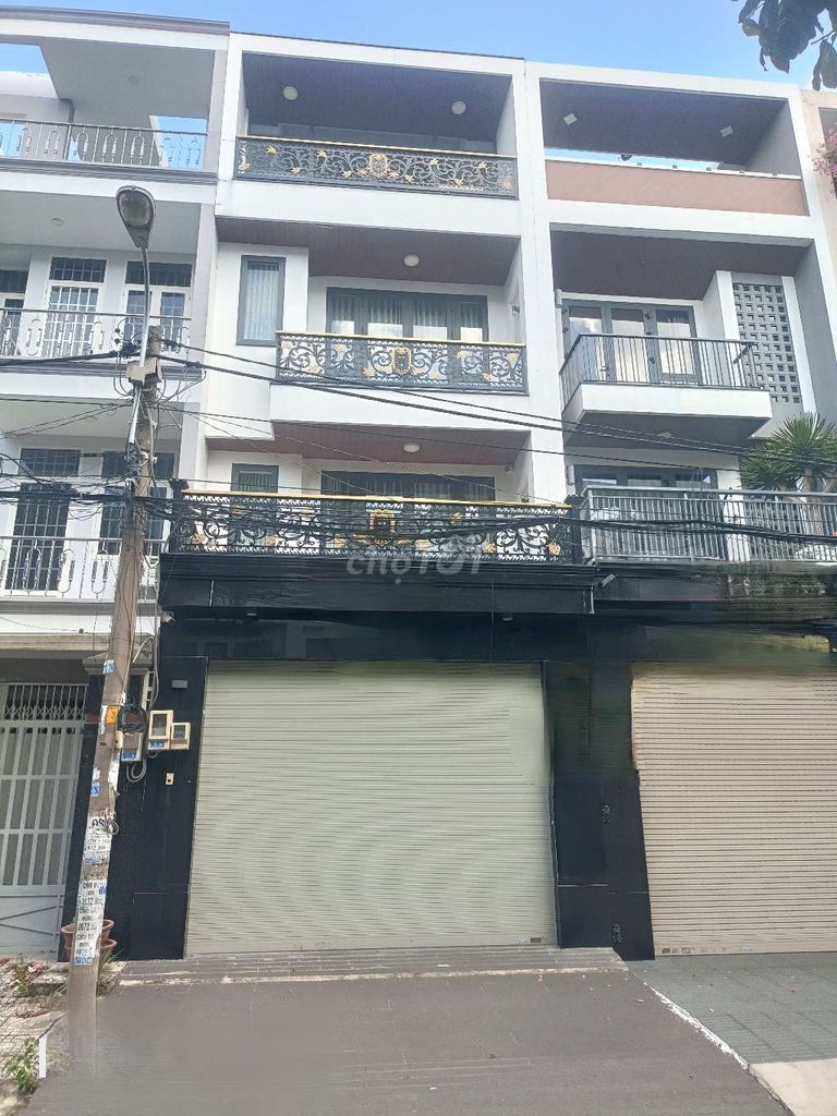 Аренда · 5 комн. · 140 м² · Quận Bình Tân, ул. Đường số 55