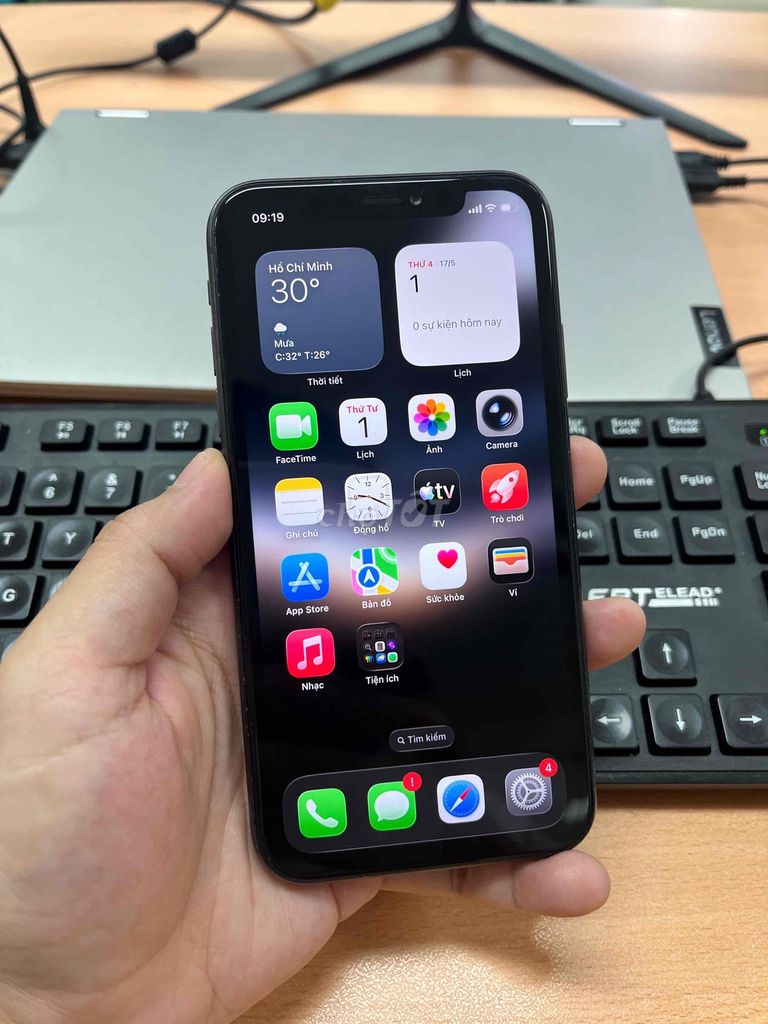 Apple iPhone 11 64GB Đen Đã sử dụng. Mua bán Điện thoại tại Thành phố Long Xuyên An Giang được đăng bởi TânTT hình 1