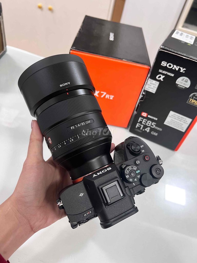 Combo siêu chân dung sony A7r5 và 85GM