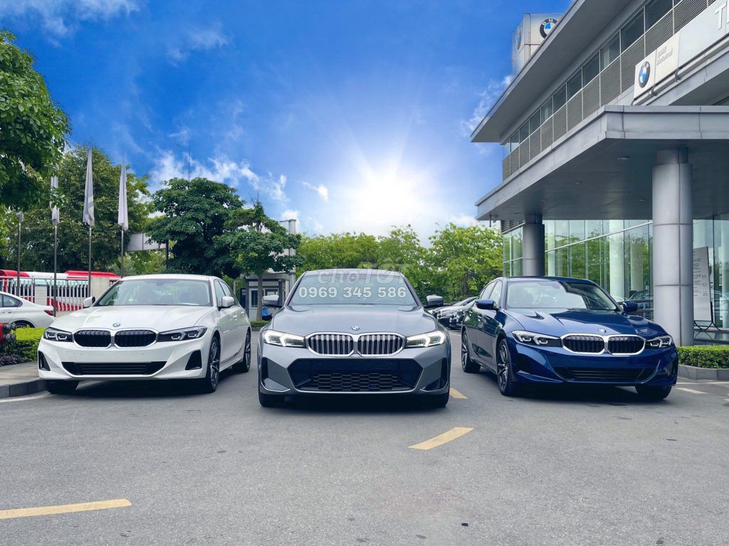 Спортивная линия BMW 3 серии 320i 2025 зеленая