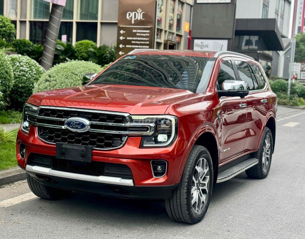 Ford Everest Titanium Красный 57.405 км