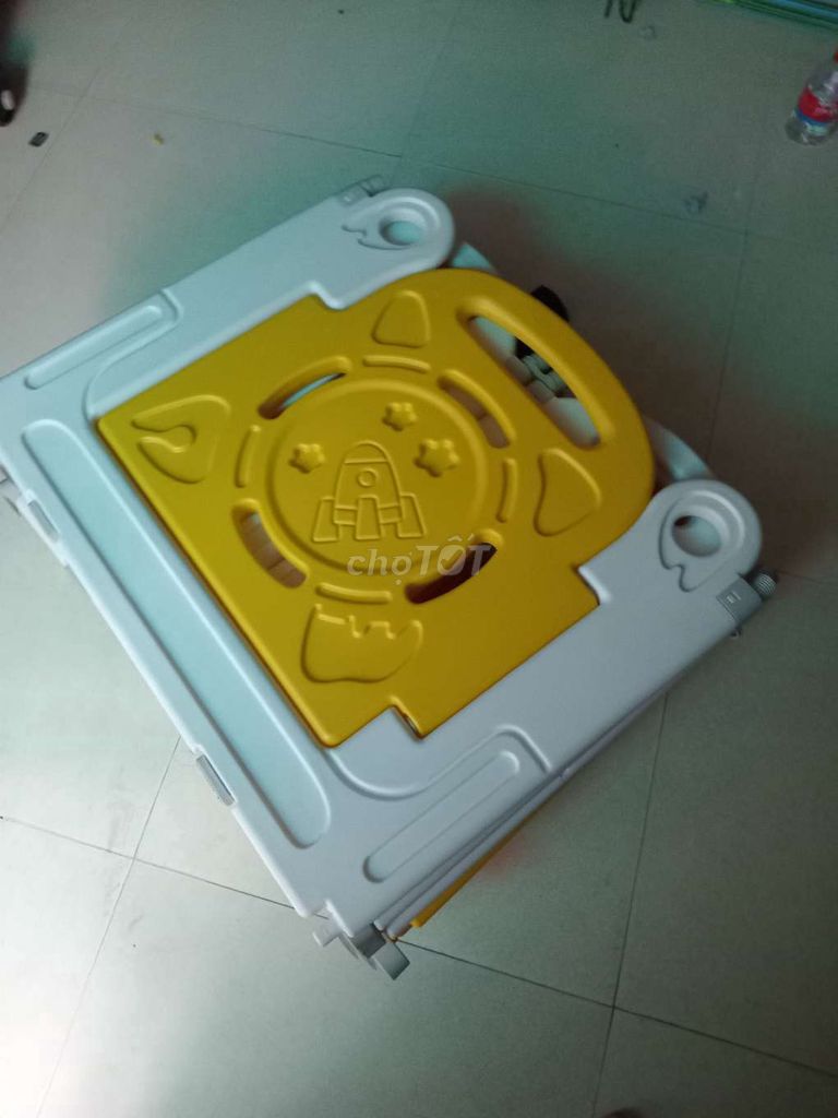 Cũi nhựa Holla Vàng trắng 1m5*1m9. Mua bán Mẹ và bé tại Quận Cẩm Lệ Đà Nẵng được đăng bởi út cưng hình 1