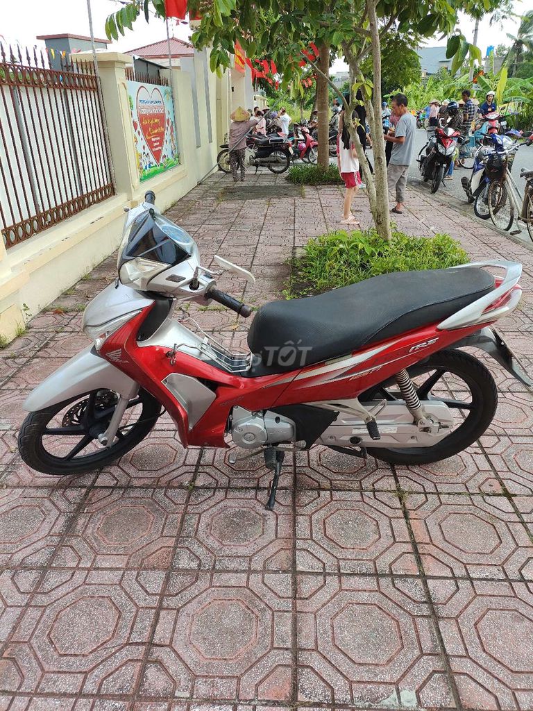 Nhà thừa xe cần bán. Mua bán Xe máy tại Huyện Quỳnh Phụ Thái Bình được đăng bởi Thàng Công hình 4